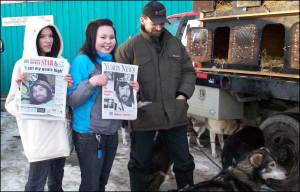 Lance and his leader, Larry, with two excited Whitehorse fans the morning after winning the 2008 Yukon Quest